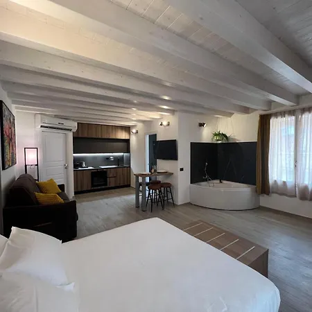 شقة Cinque Terre Hub 11 *